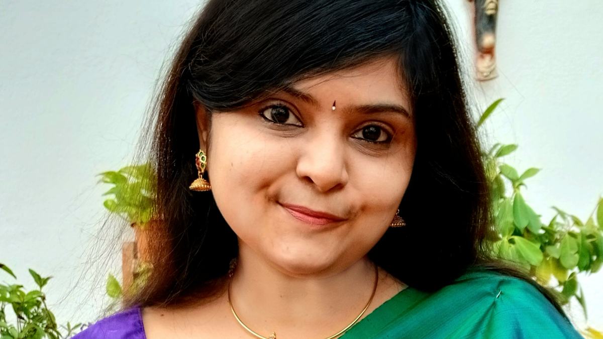 Meet Aarthi R.R., the artist who depicts a raga in a painting at live concerts